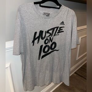 ADIDAS Hustle on 100 T-shirt Short Sleeve Go-To Tee Men’s Sports Gym XL Like New